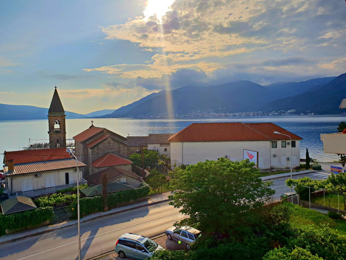 Bayview Apartments Tivat Montenegro Exterior foto