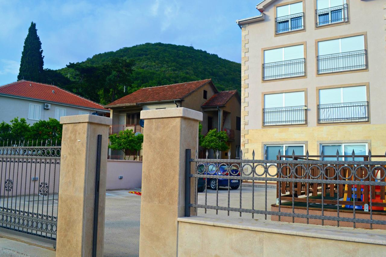 Bayview Apartments Tivat Montenegro Exterior foto