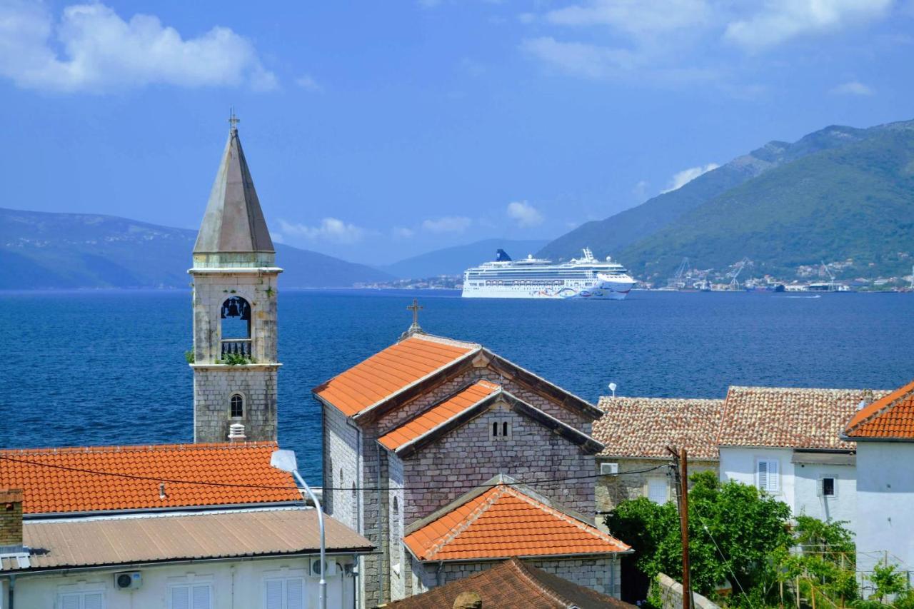Bayview Apartments Tivat Montenegro Exterior foto